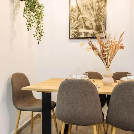 The Secret To A Great In * 1' Giralda Apartamento