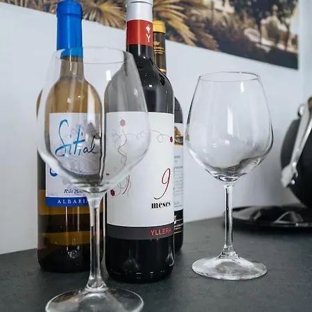 The Secret To A Great In * 1' Giralda Apartment *