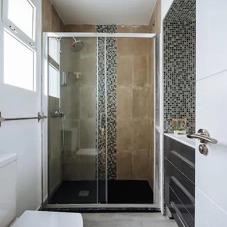 The Secret To A Great In * 1' Giralda Apartment *